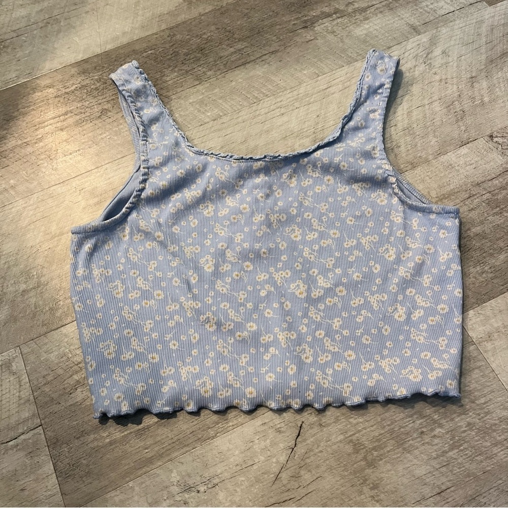 Aeropostal Blue floral tank top size large - Picture 4 of 4